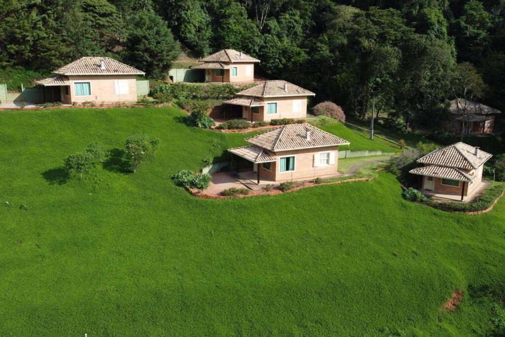 Recanto Dos Beija Flores, Chale Lantana B Monte Alegre do Sul Zewnętrze zdjęcie